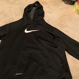 Size xl in boys Nike sweatshirt